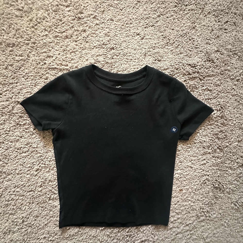 Hollister Black Cropped Tee